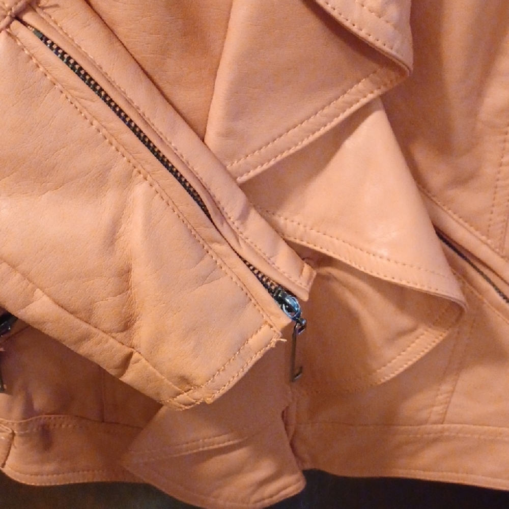 mi a mi Salmon Pink Ruffle Faux-Leather Jacket Size Small - Picture 7 of 14